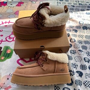 Ugg Classic Mini Platform Tied Series Plush-Lined Platform Ankle Boots